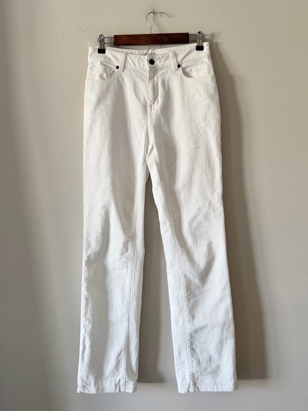 L.L. Bean White Straight-Leg Classic Fit White Jeans Size 4 Tall